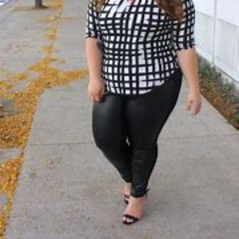 PLUS SIZE LEGGINGS [ BLACK ]